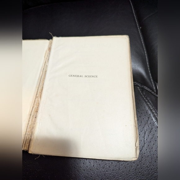 Vintage mid century General Science Grade 10 School book. Fair Condition  . - Picture 4 of 15